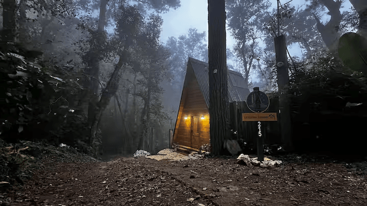 Cabin in the woods, Fireplace and Private Deck